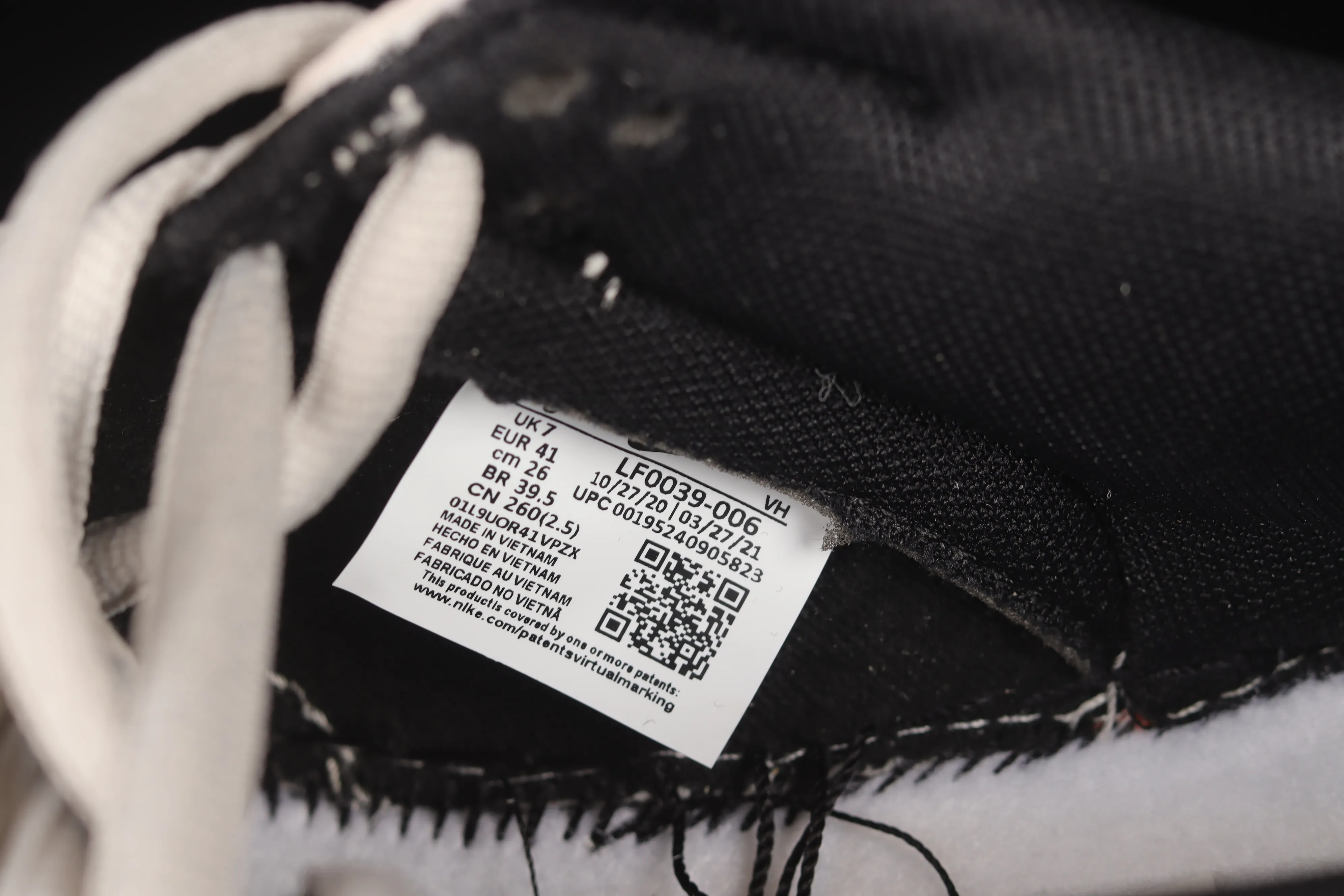 All Categories Nk SB Dunk Series Nk SB Dunk Low Low-top sneakers F version Otomo Katsuhiro x NK SB Dunk Low "Steamboy OST" Otomo Katsuhiro co-branded SB low-top sports and leisure sneakers LF0039-006